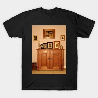 Antique corner... T-Shirt